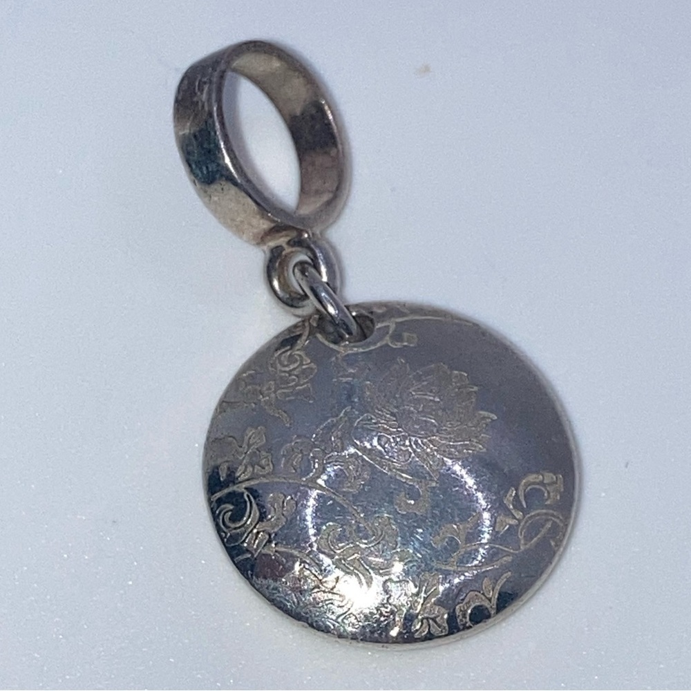 Vtg Solid Sterling Silver Floral Engraved Convex Disc Shaped Pendant 1.4” / 13g